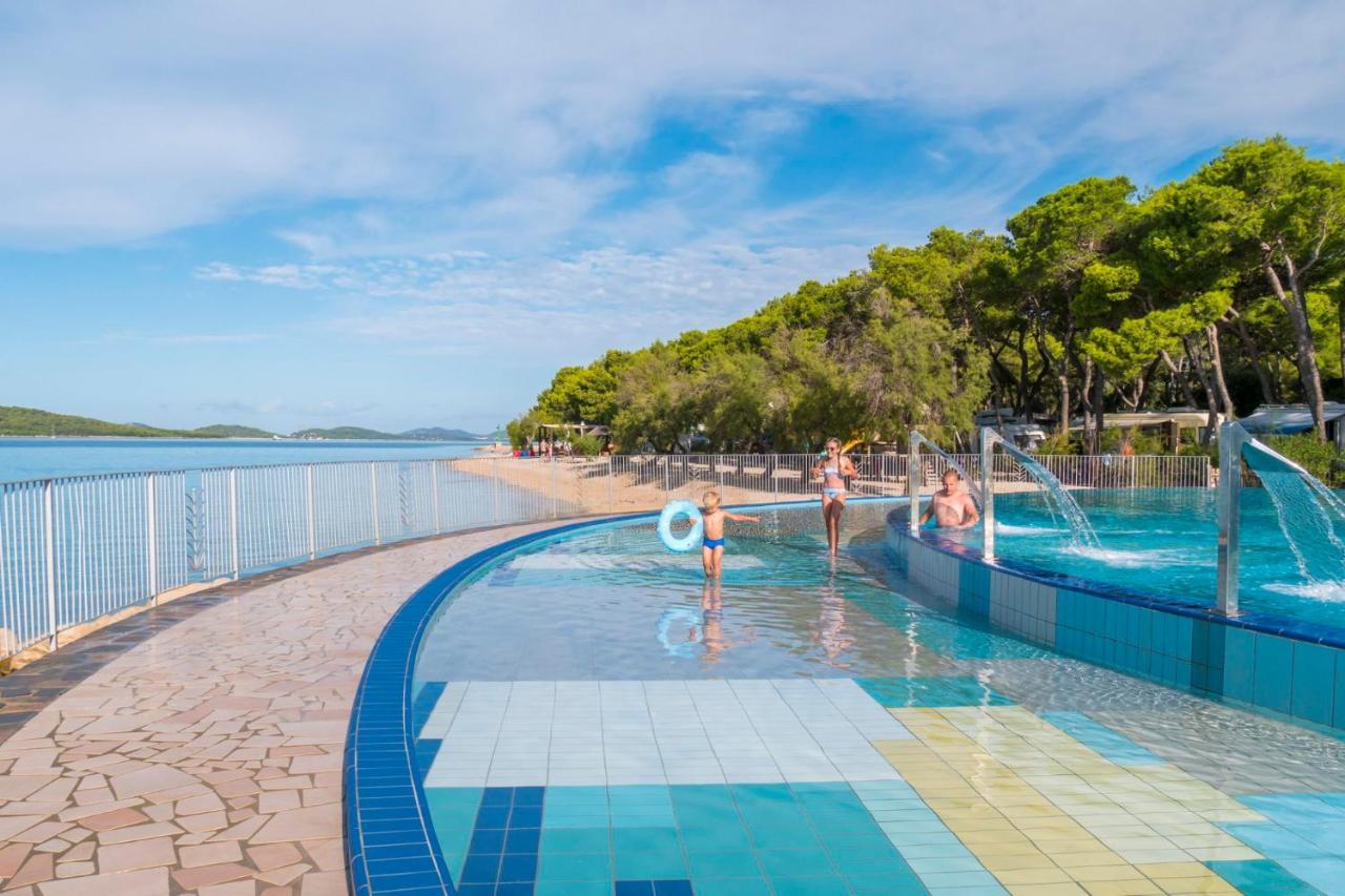 Mobile Homes Solaris Vacanceselect Šibenik Dış mekan fotoğraf